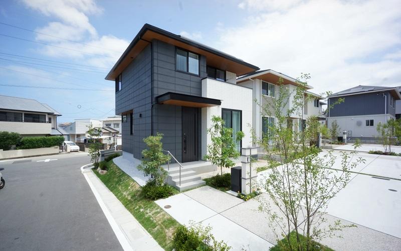 裏から見た現代住宅 Small room tour | Relaxing in the sparkling sea. A small