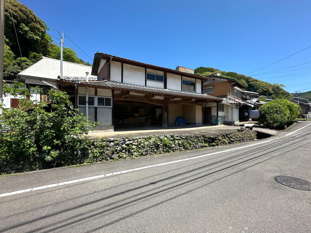 湯野尾町 300万円