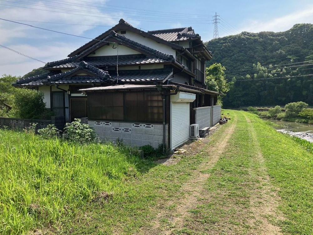 塩浸町（三河内駅） 600万円