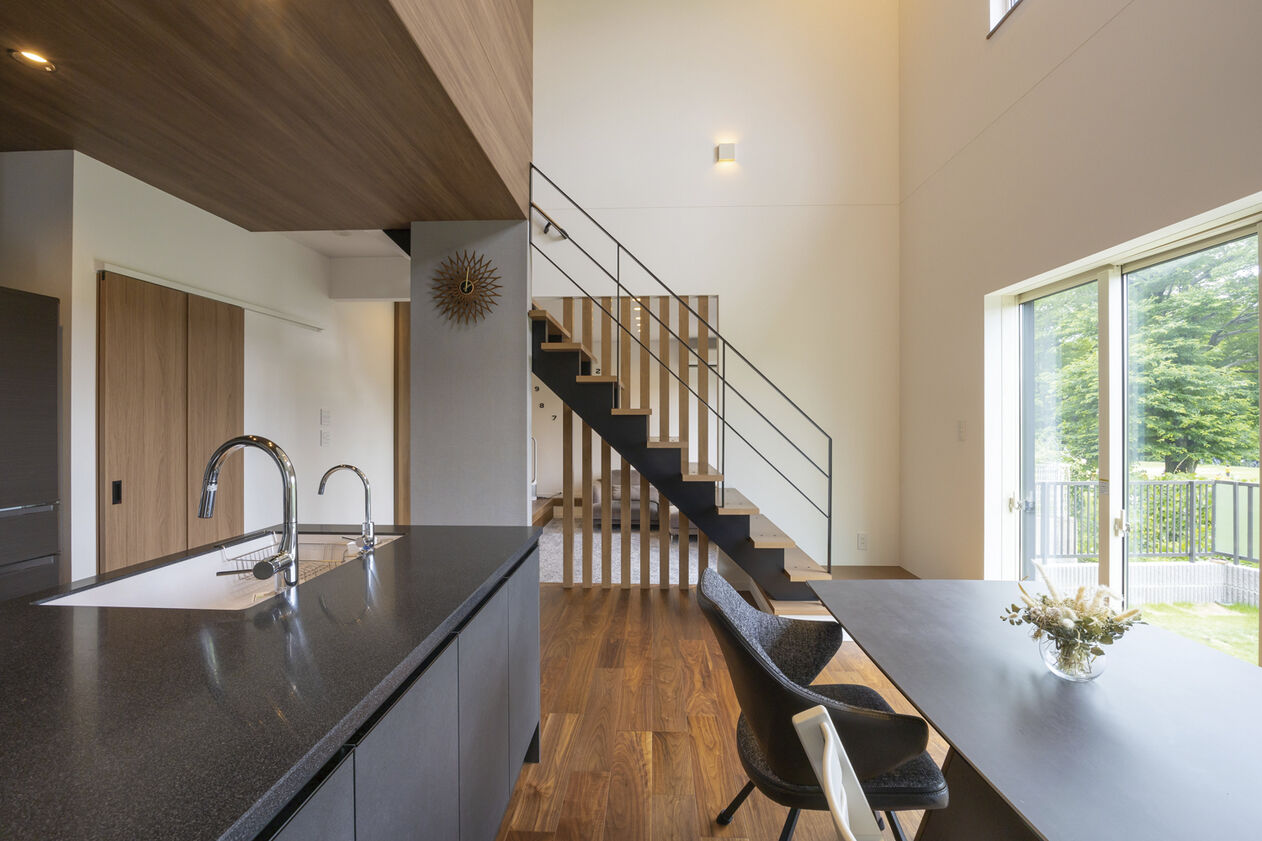 吹抜けの家  福山住宅の画像1