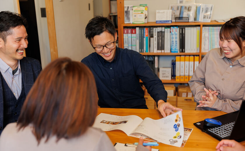 アトリエツバキ 一級建築士事務所 営業・専任設計士・インテリアコーディネーター。それぞれの専門によるチーム体制の画像