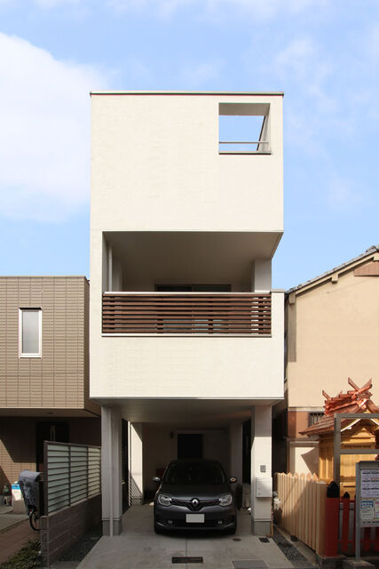 一級建築士事務所　福島工務店 ビルトインガレージ付、狭小地での注文住宅実績が豊富なことの画像