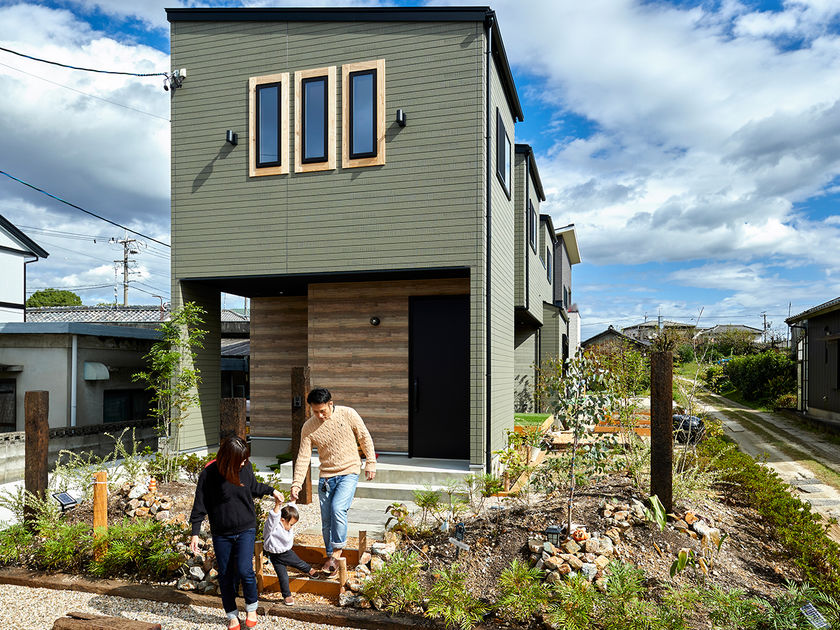 HOLIDAYS（ホリデイズ） 豊富な土地情報をもとに理想の場所に憧れの家が建てられるからの画像