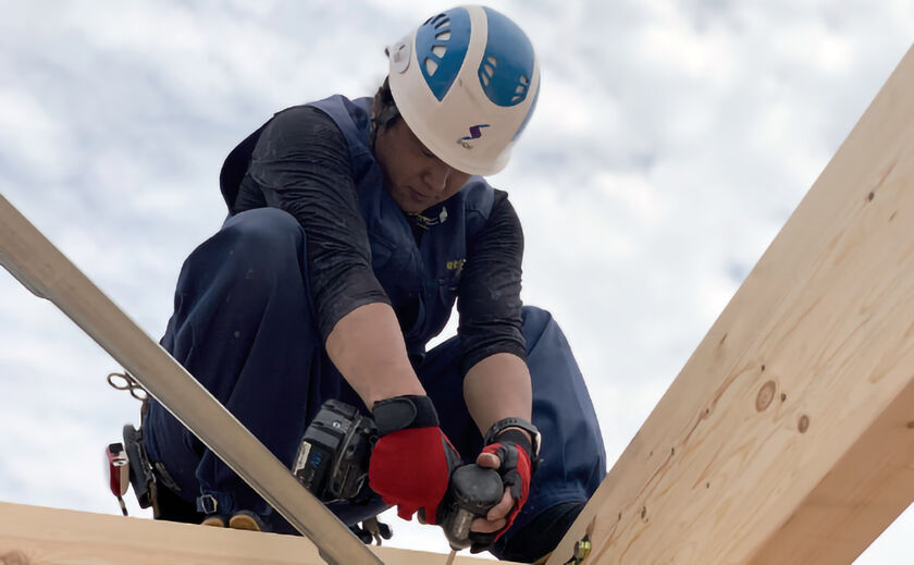 昭栄建設の注文住宅 設計意図を忠実に再現する、信頼の社員大工たちの画像
