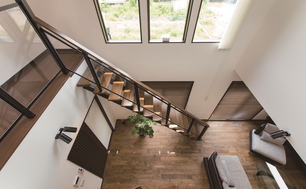 ユニバーサルホーム 高い気密・断熱性能を持つ吹付硬質ウレタンフォームを採用。結露を抑制し、家も長持ちの画像