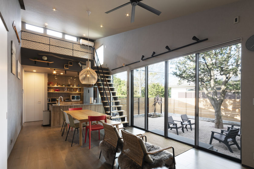 スタジオ・チッタ ウチとソトがつながる開放的な設計が魅力の画像