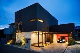 三心 建築業・不動産業を始めて30年以上の実績。土地探しから対応し、豊富な土地情報も提供の画像