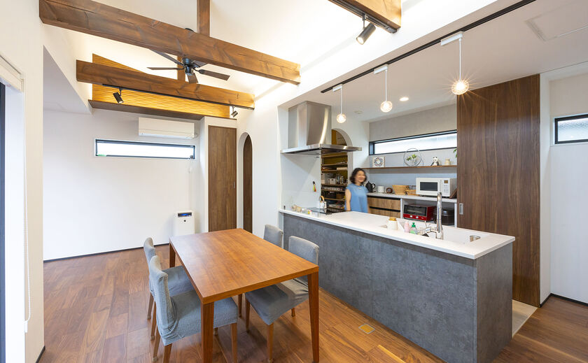 桝田工務店 大阪の狭小地や変形地、住宅密集地でも、明るく開放感のある家づくりの画像