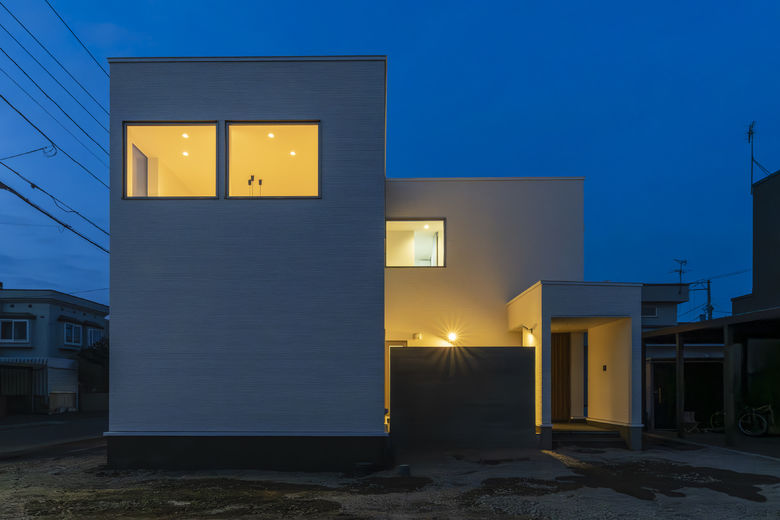 maida koumuten 国産床下調湿炭「建築カーボン」が健康的な住空間・建物の長寿化を実現の画像