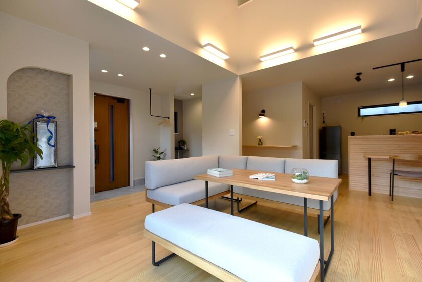 カステルホーム コスパ重視の家づくり。「かっこいい家」を手が届く価格で叶えるの画像