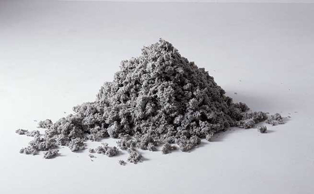 エーセンス建築設計 木質繊維が原料の安全性の高い断熱材セルロースファイバーを採用の画像