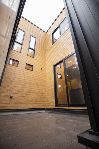 ＩＤ アーキテクチャル アトリエ 条件に合わせてバリエーション豊富に提案できるパティオの画像