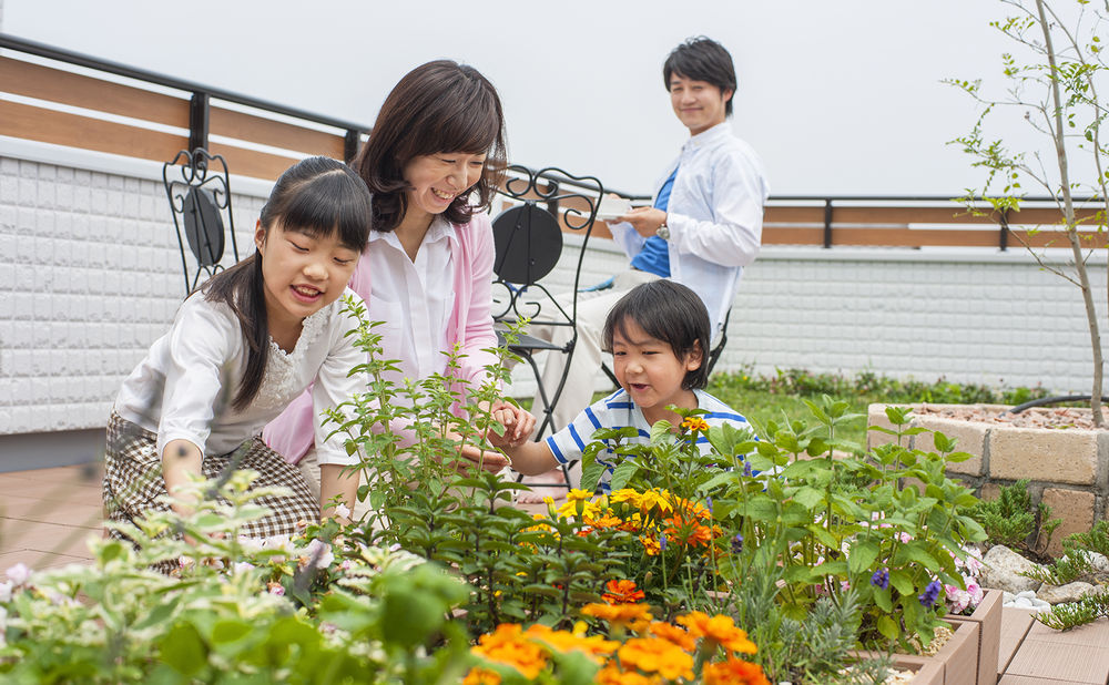 ネクストイノベーション 都市の暮らしにプライベートな庭を。自由自在な屋上テラスの提案の画像