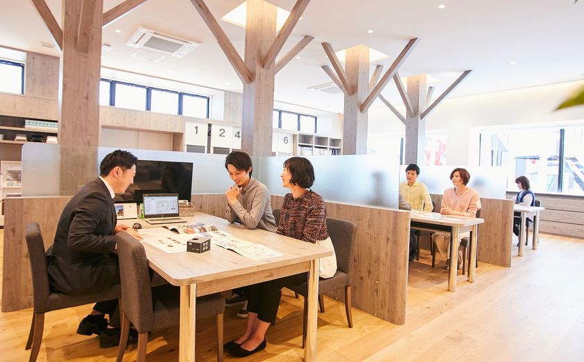 アサヒグローバルホーム 担当する営業は「ローンアドバイザー」を取得。お金に無理のない資金計画からサポートの画像