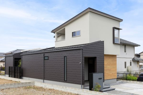 厚見建設工業のモデルハウス画像1