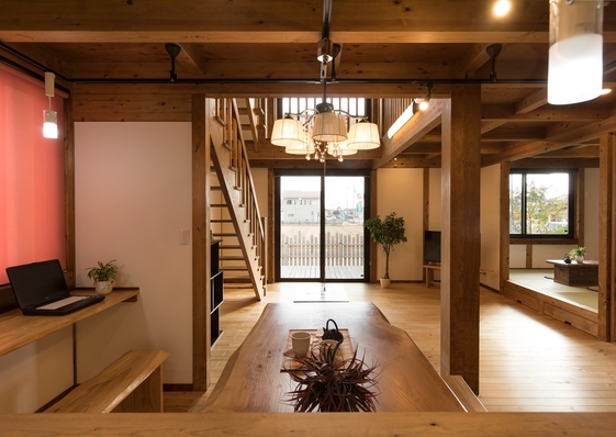 綿半林業のモデルハウス画像1