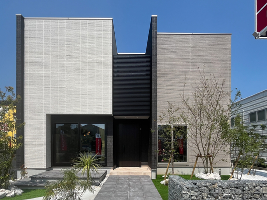 ユニバーサルホーム（福岡マリナ通り店、福岡南店、宗像店、唐津店）のモデルハウス画像1