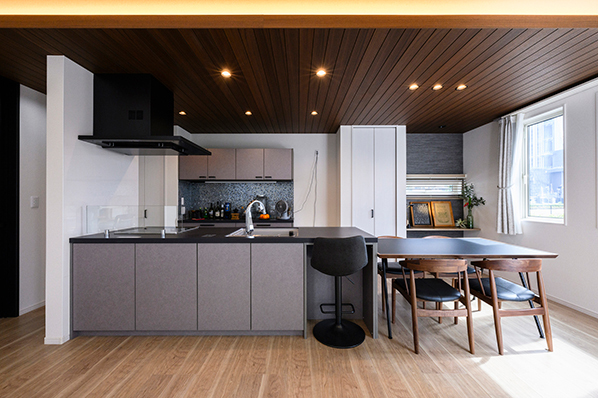 アイキョーホームのガレージハウスのモデルハウス画像1