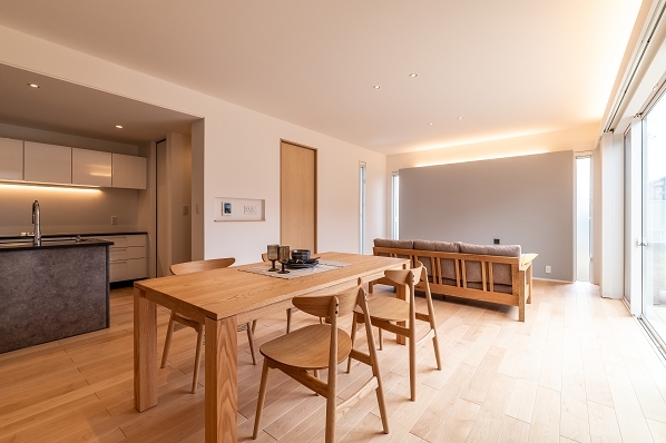 Karino／万建設興業のモデルハウス画像1