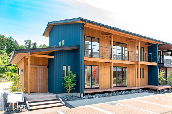 SUUMO】 福工房の【福工房】豊田展示場｜土間とつながる開放感が