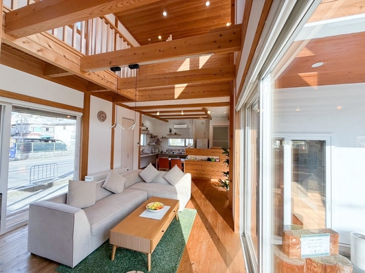 木と漆喰 十津川の家 高槻・池田住宅展示場のモデルハウス画像1