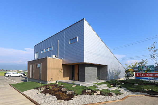 松栄ホームのモデルハウス画像1