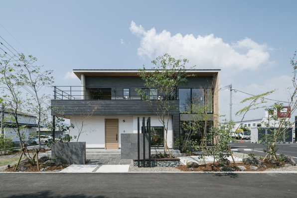 NEOデザインホームのモデルハウス画像1