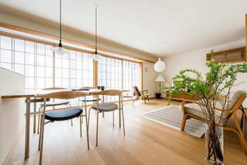 ひのき住宅 【3000万円台/和モダン/オーダーメイド家具】自然素材のおしゃれな経年劣化何年後もずっと愛される家の建築実例画像3