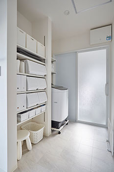 ひのき住宅 【5000万円台/完全分離型/二世帯住宅】家族の距離感と将来を見据えた間取り、デザインの異なる二つの家の建築実例画像9