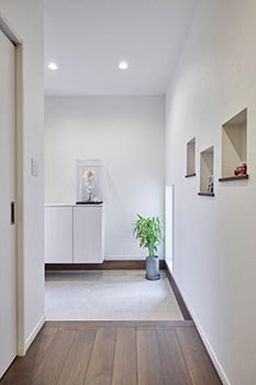 ひのき住宅 【5000万円台/完全分離型/二世帯住宅】家族の距離感と将来を見据えた間取り、デザインの異なる二つの家の建築実例画像10