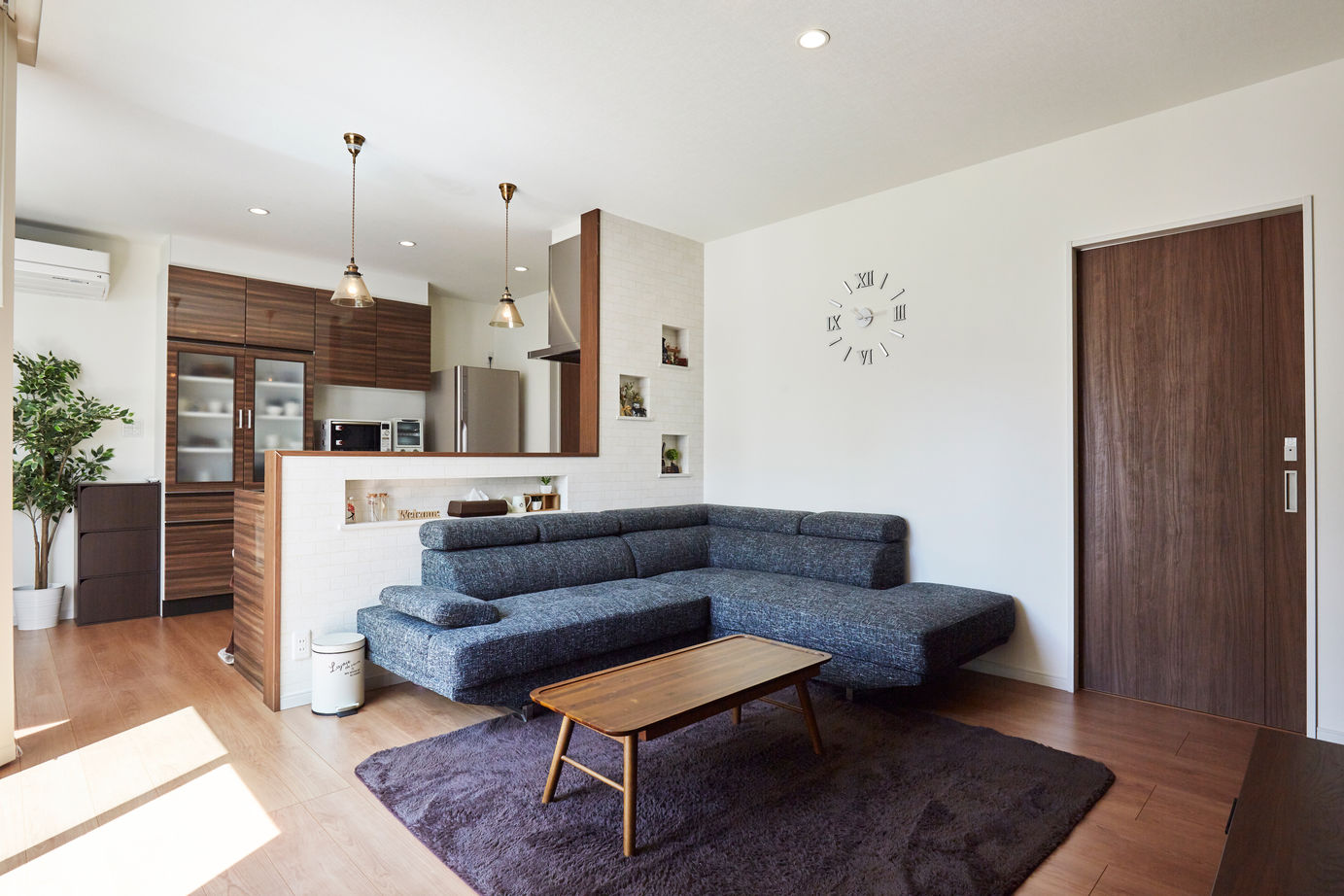 ひのき住宅 【2000万円台/プライベート空間/シンプルモダン】完全プライベートのお庭　北欧風モダン・コートハウスの建築実例画像2