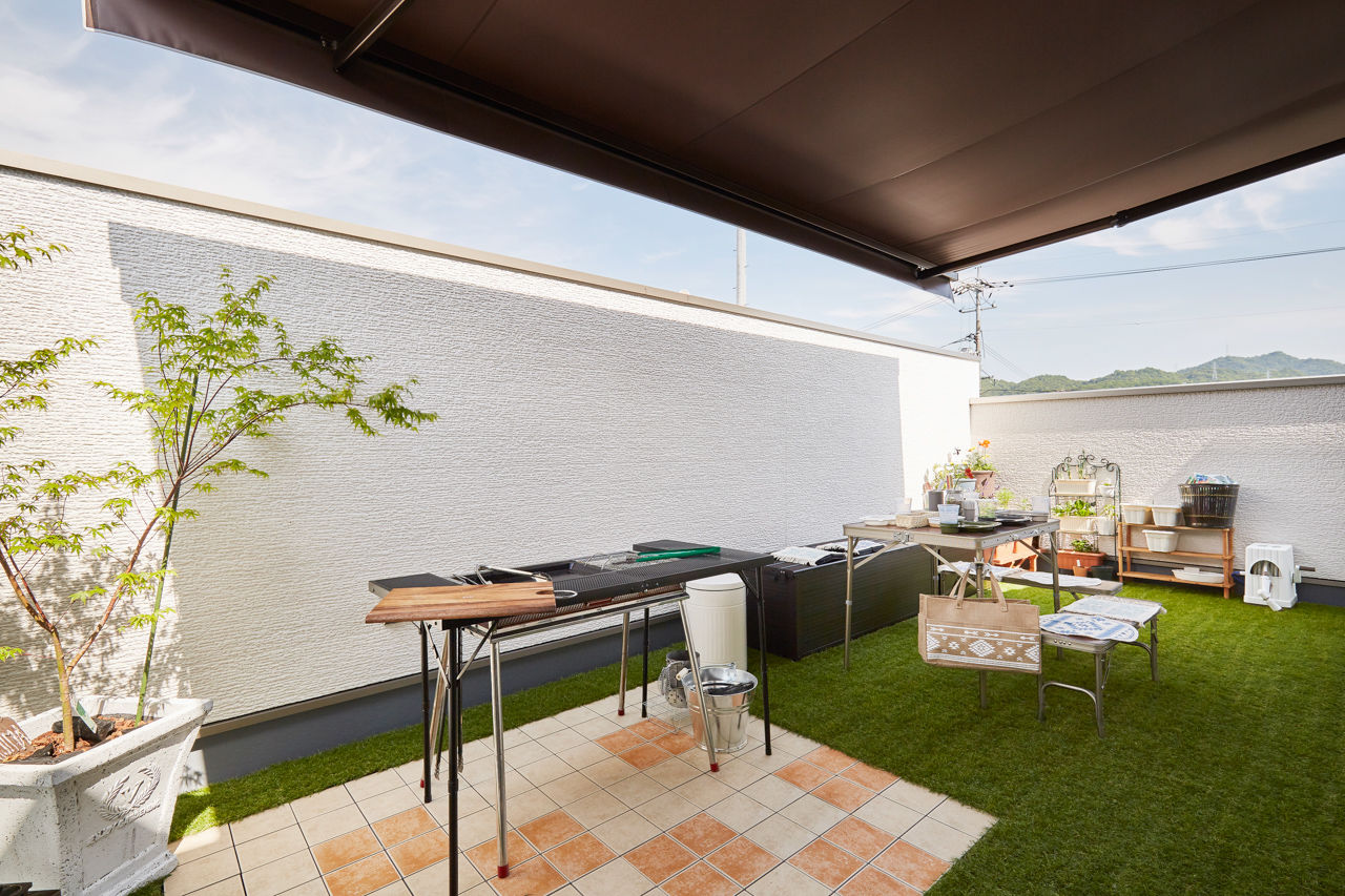 ひのき住宅 【2000万円台/2階リビング/ルーフバルコニー】バルコニーで家族と団らんを楽しむ理想の暮らしの建築実例画像9