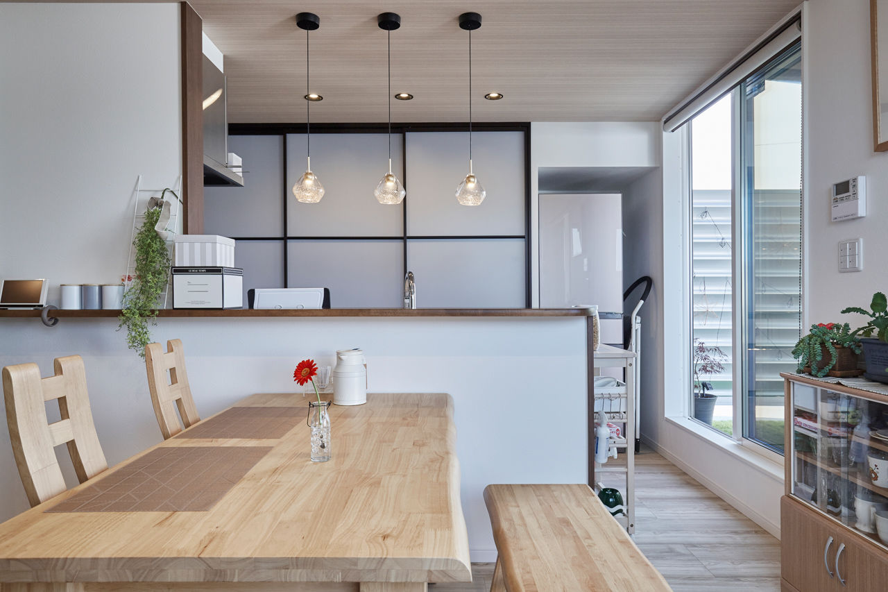 ひのき住宅 【2000万円台/2階リビング/ルーフバルコニー】バルコニーで家族と団らんを楽しむ理想の暮らしの建築実例画像10