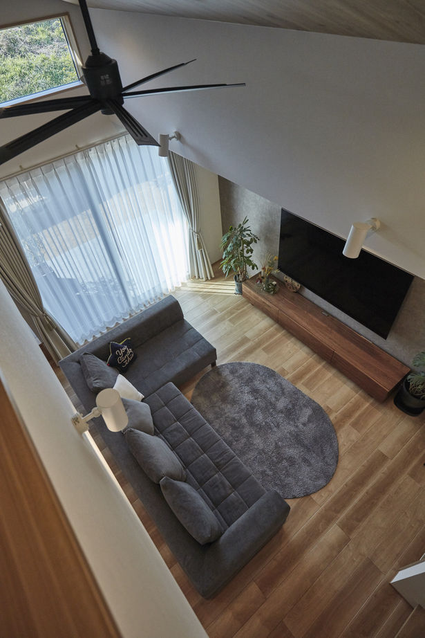 ひのき住宅 【3000万円台/吹抜け/和モダン平屋】まるで旅館　大屋根の軒下通路と造作家具で魅せる和室のある平屋の建築実例画像8