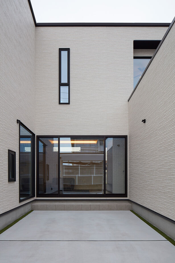 ひのき住宅 【インナーガレージ】愛車との生活を楽しむ家の建築実例画像5