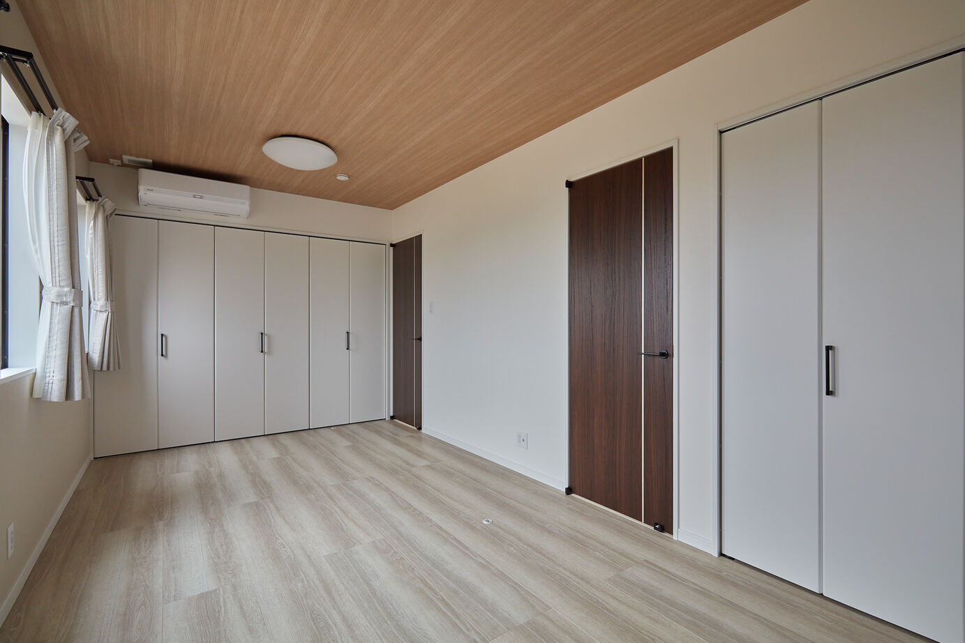 ひのき住宅 【インナーガレージ】愛車との生活を楽しむ家の建築実例画像6