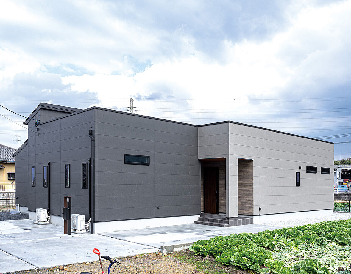 HIGASHIKENCHIKU 東建築 中庭のおうちキャンプも楽しい、ウォークスルーに回遊する平屋の建築実例画像10