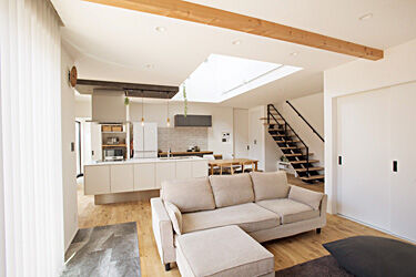 HIGASHIKENCHIKU 東建築の建築実例画像