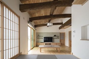 一棟入魂　井戸川建築 職人が木を活かし、技で生み出す、日本伝統の美しさを湛える邸宅。木をふんだんに使用した清々しい空間の建築実例画像2