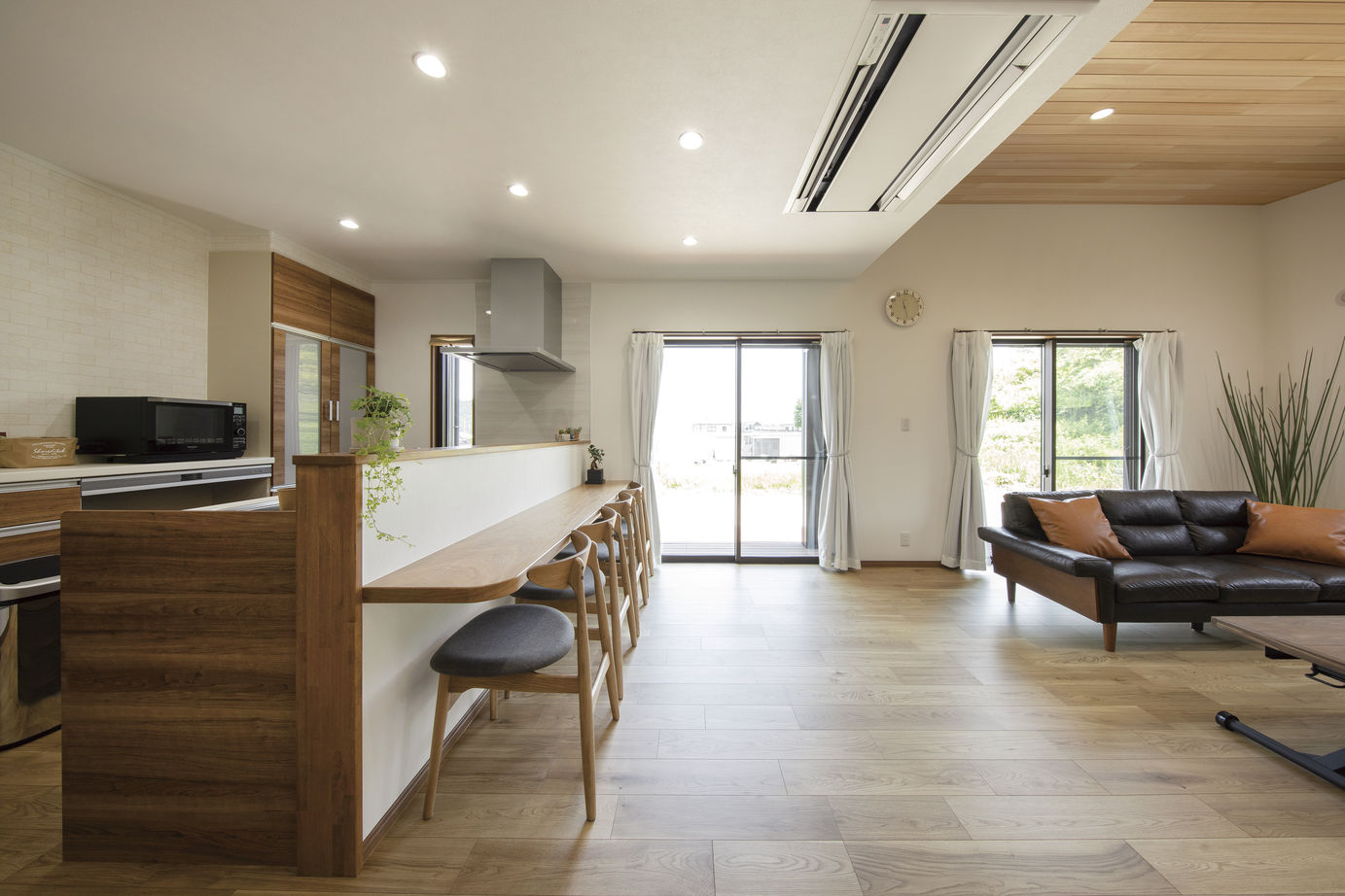 一棟入魂　井戸川建築 木を知り尽くし、美しい空間に設えるセンスと安心の施工力の建築実例画像3