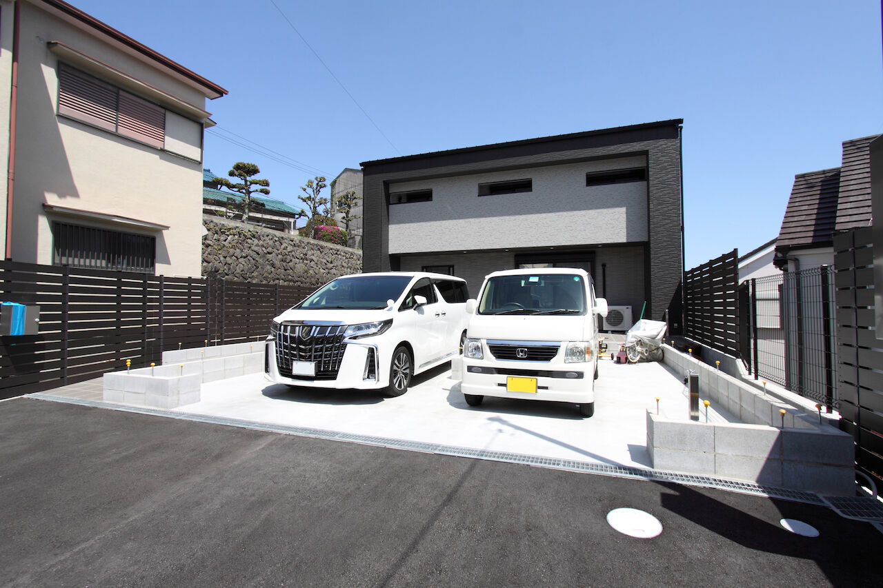 シンヨウ建設 【河内長野市/3000万円台/全棟気密測定】モノトーンで統一した大空間LDK＆回遊動線のガレージハウスの建築実例画像6