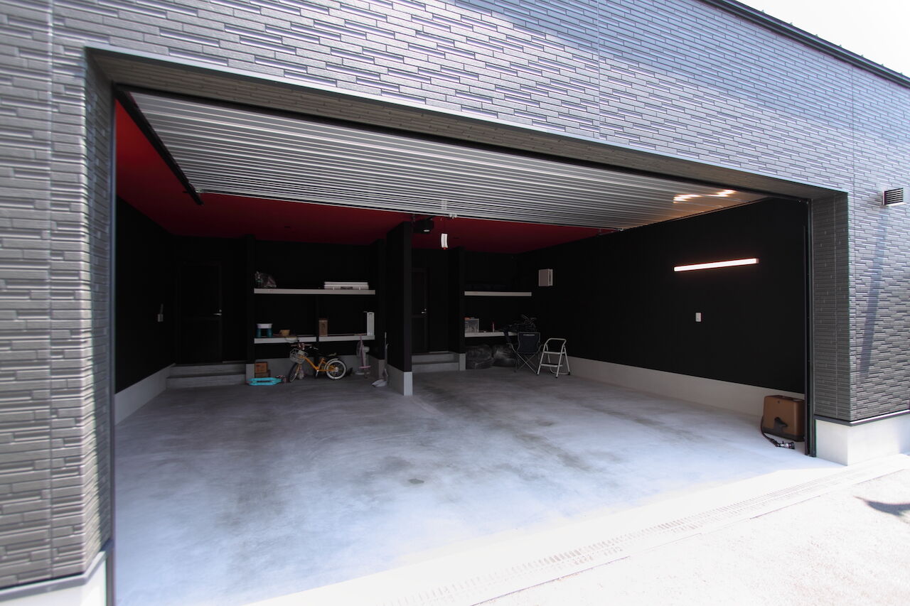 シンヨウ建設 【河内長野市/3000万円台/全棟気密測定】モノトーンで統一した大空間LDK＆回遊動線のガレージハウスの建築実例画像8