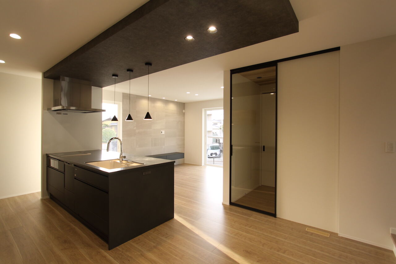 シンヨウ建設 【大阪府/2000万円台/全棟気密測定/敷地52坪】ナチュラルだけどモダン、快適動線が魅力のおしゃれ空間の建築実例画像2