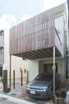 吹抜けの家  福山住宅 【2000-2500万円】採光＆収納の工夫で心地好く 杉床に風が抜ける都市型住宅【間取り図面あり】の建築実例画像6