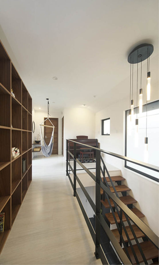 吹抜けの家  福山住宅 【2500～3000万円/間取図有/ロフト/中庭】 心地好い距離感で暮らす。北摂で土地から叶えた納得の家の建築実例画像4