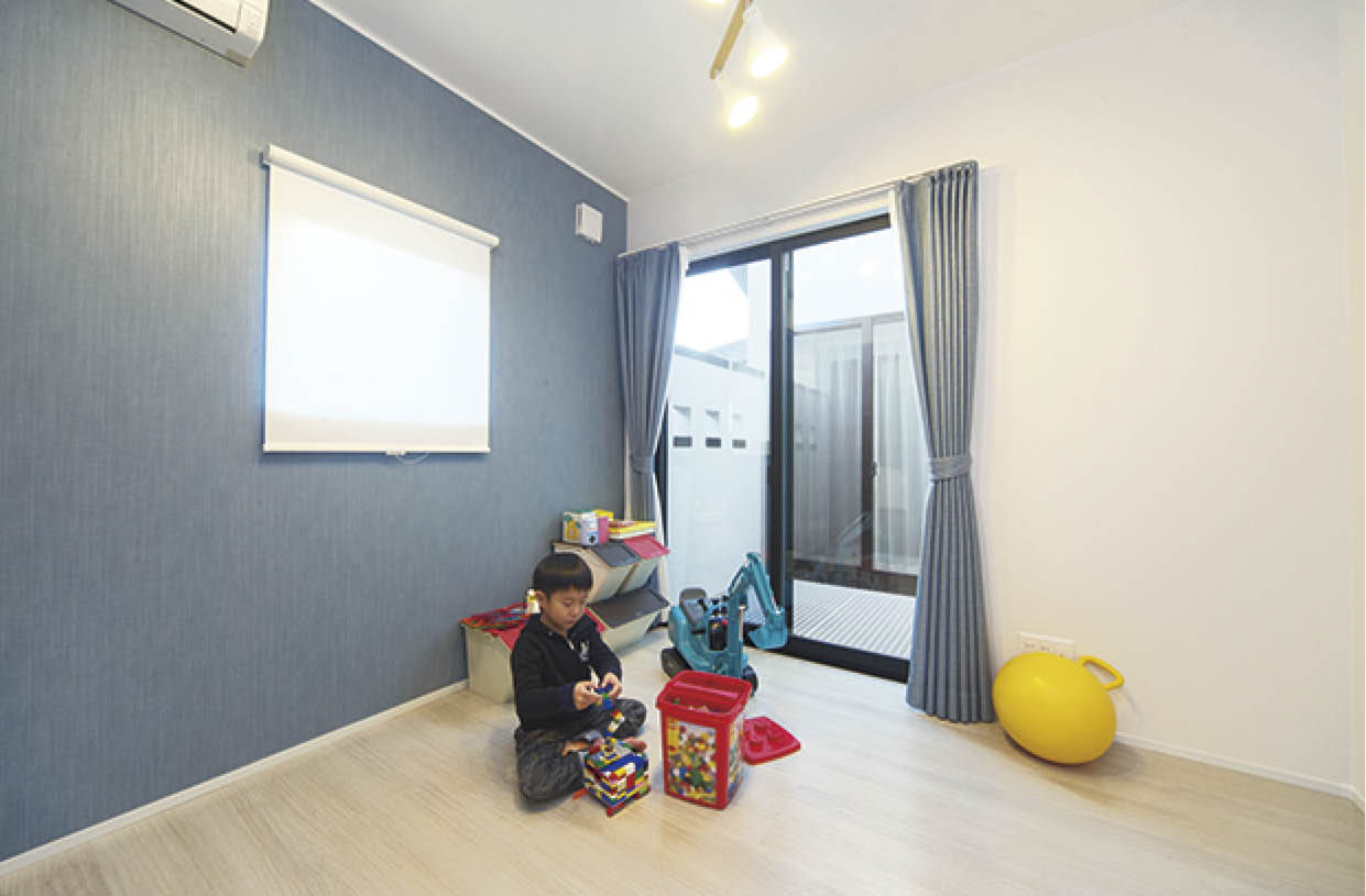 吹抜けの家  福山住宅 【2500～3000万円/間取図有/ロフト/中庭】 心地好い距離感で暮らす。北摂で土地から叶えた納得の家の建築実例画像6