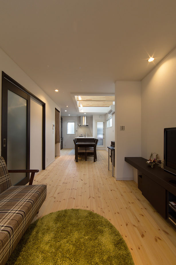 吹抜けの家  福山住宅 【1500～2000万円】15坪の土地に建てた空間がつながる家。プライベート感と開放感が同居する設計の妙の建築実例画像5