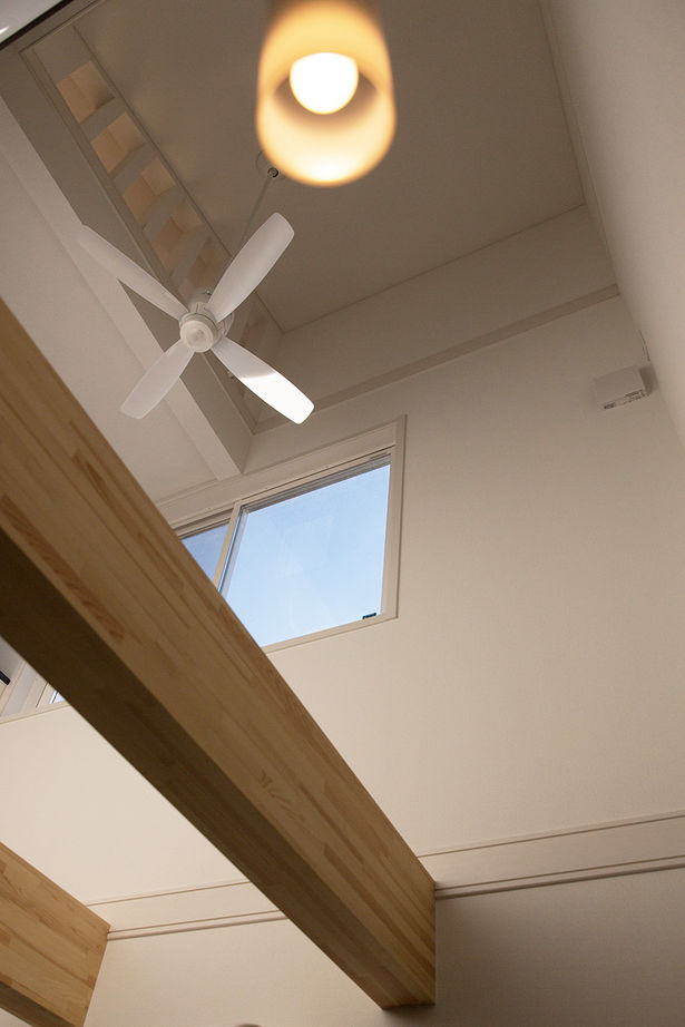 吹抜けの家  福山住宅 【1500～2000万円】15坪の土地に建てた空間がつながる家。プライベート感と開放感が同居する設計の妙の建築実例画像6