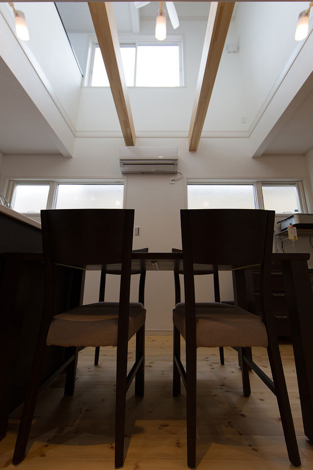 吹抜けの家  福山住宅 【1500～2000万円】15坪の土地に建てた空間がつながる家。プライベート感と開放感が同居する設計の妙の建築実例画像8