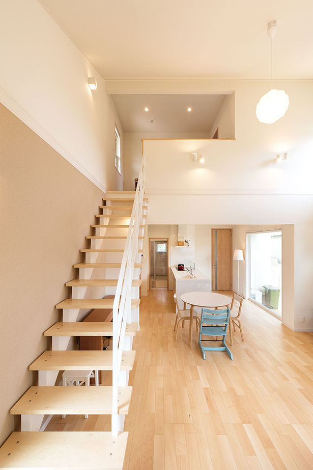 吹抜けの家  福山住宅 【2000～2500万円】故郷カナダの家みたいな大きな吹抜けリビングで暮らす。機能的な水廻りも快適の建築実例画像9